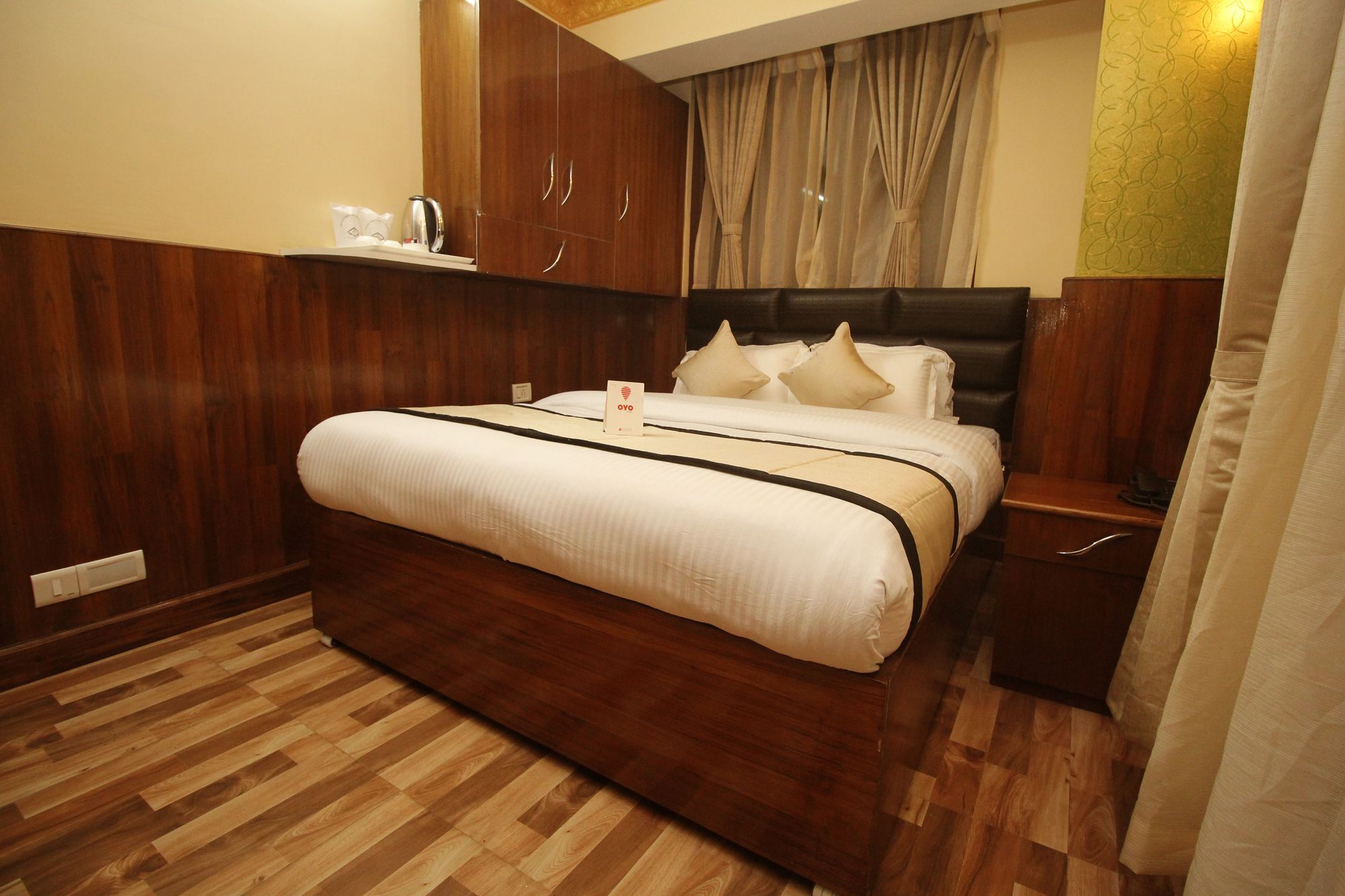 Oyo 8186 Mount Royale