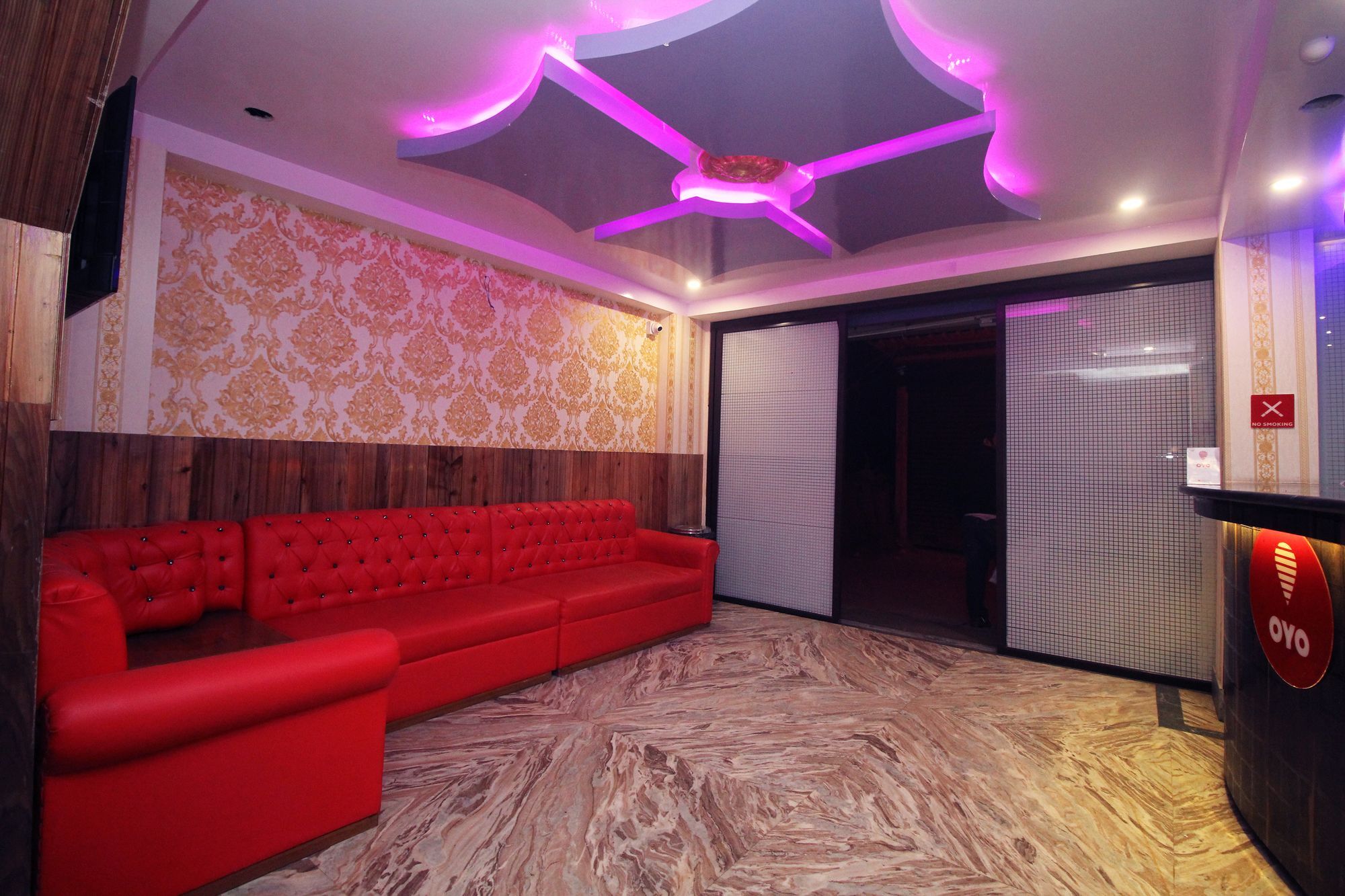 Oyo 8186 Mount Royale Hotel 2*
