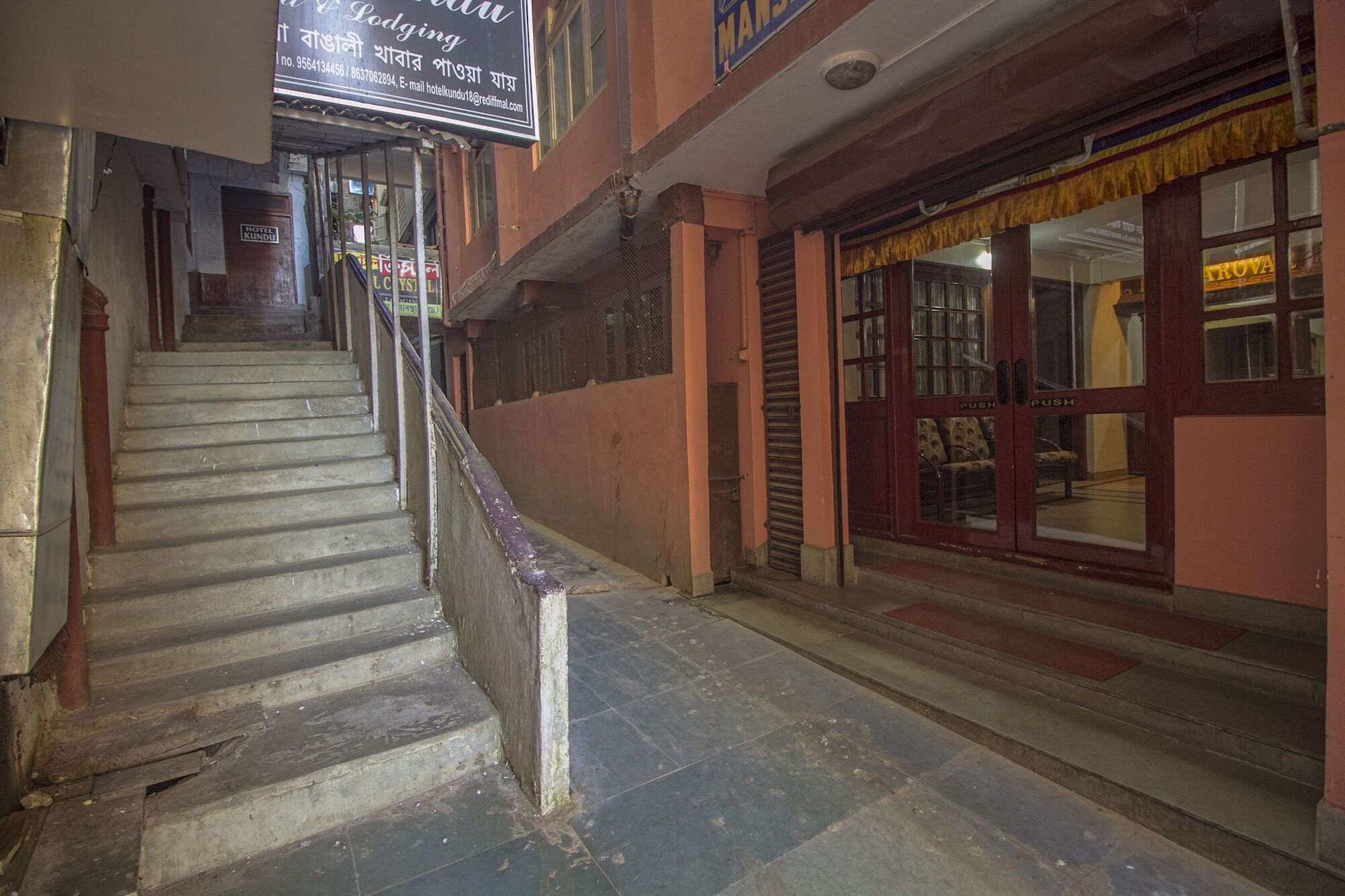 Hotel Oyo 22667 Mansarovar Darjeeling (West Bengal)