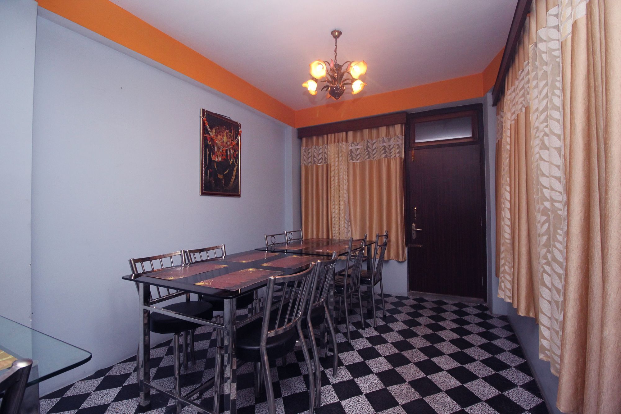 Oyo 6692 Shanti Priya Hotel Darjeeling (West Bengal)