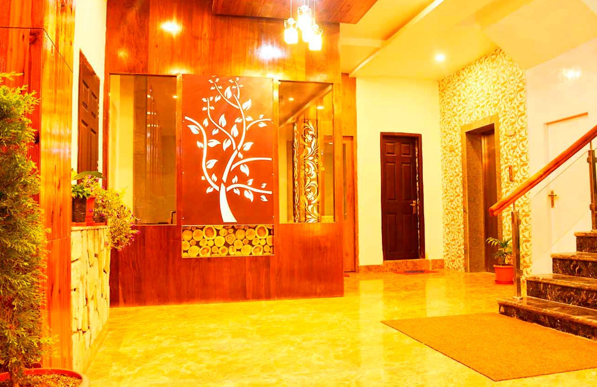 Pink Mountain Hotel