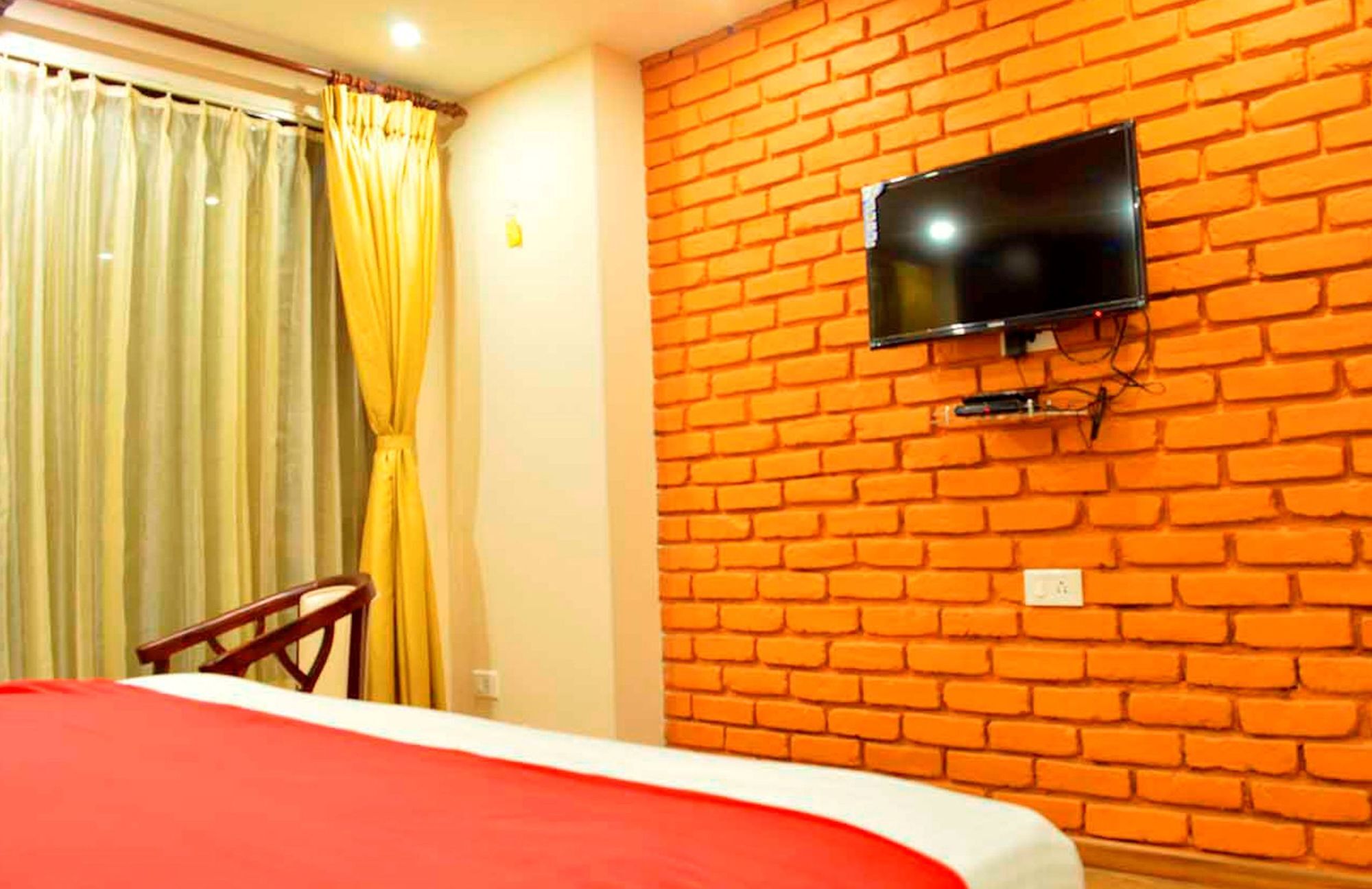 Hotel Pink Mountain 4*