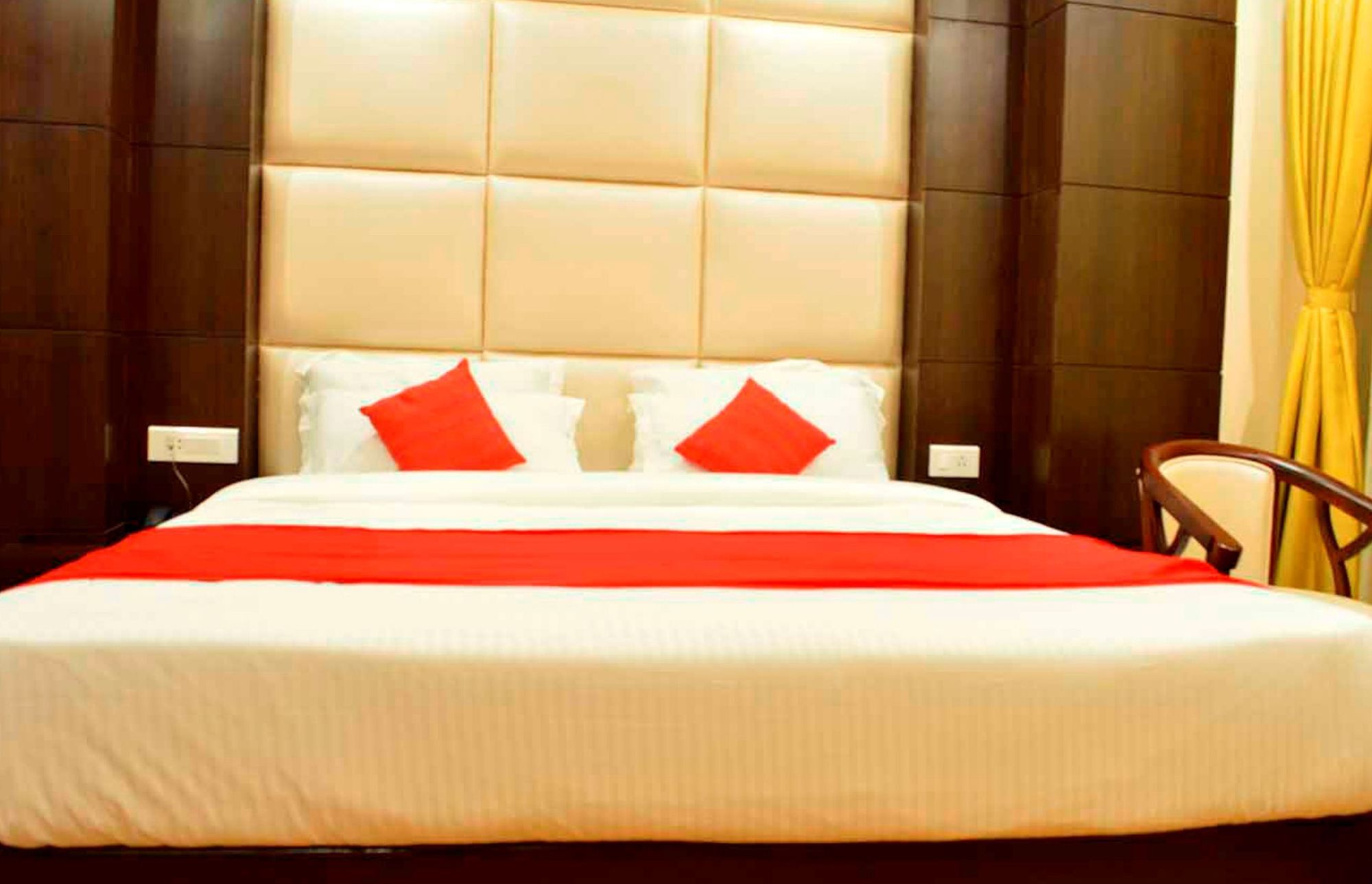 Hotel Pink Mountain