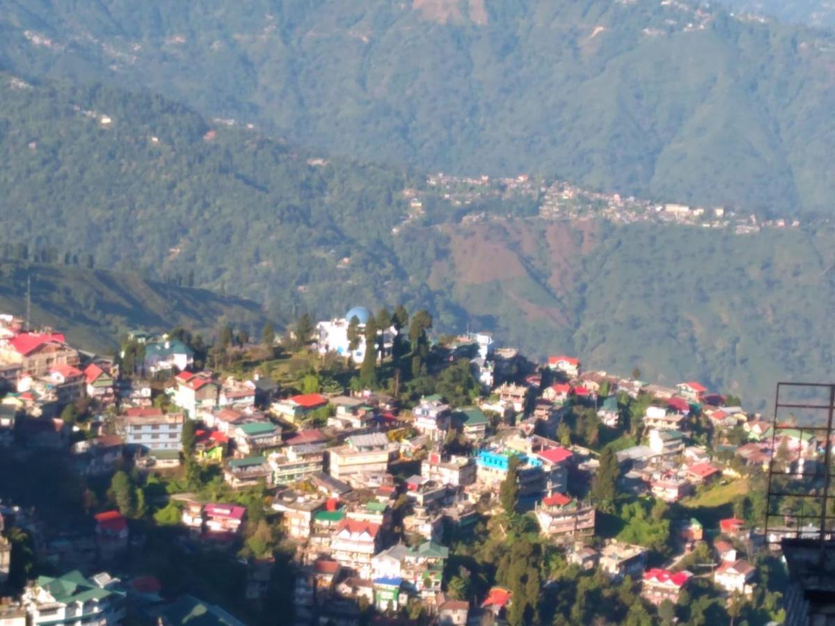 Cedar Darjeeling (West Bengal)