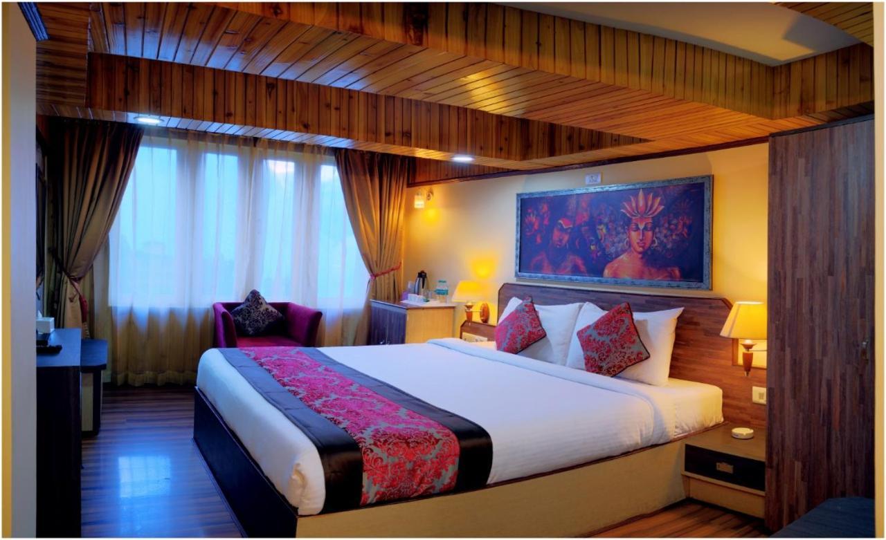 Hotel Queens Yard & By Sumi Yashshree 4*