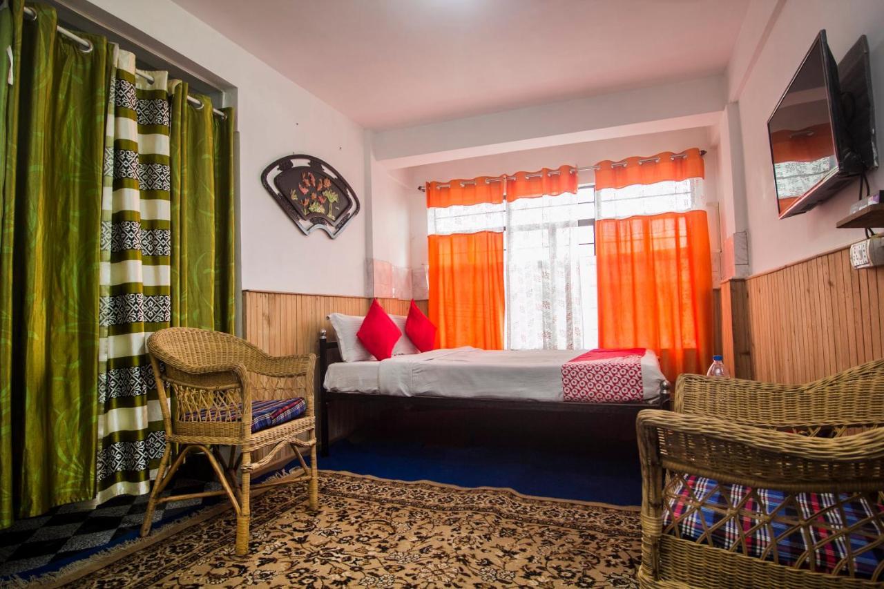 Oyo 6519 Batasia Loop Hotel