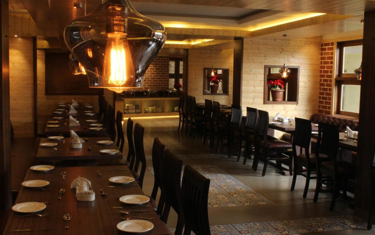 Hotel Sanderling Residency & Darjeeling (West Bengal)