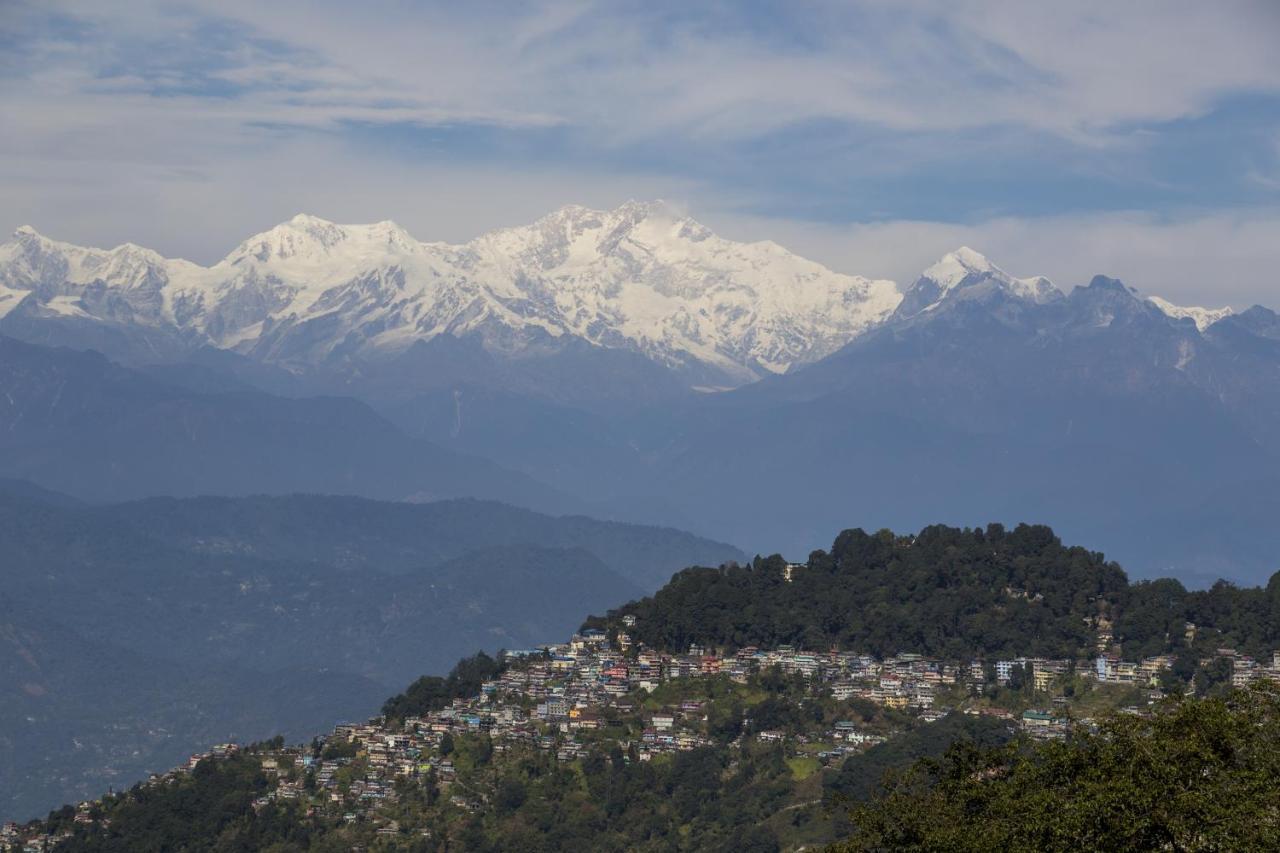 Hotel Hotel H-H Orchid ! Darjeeling Hotel-At-Prime-Location Spacious-Room With-Wi-Fi-Availability, Near-Mall-Road