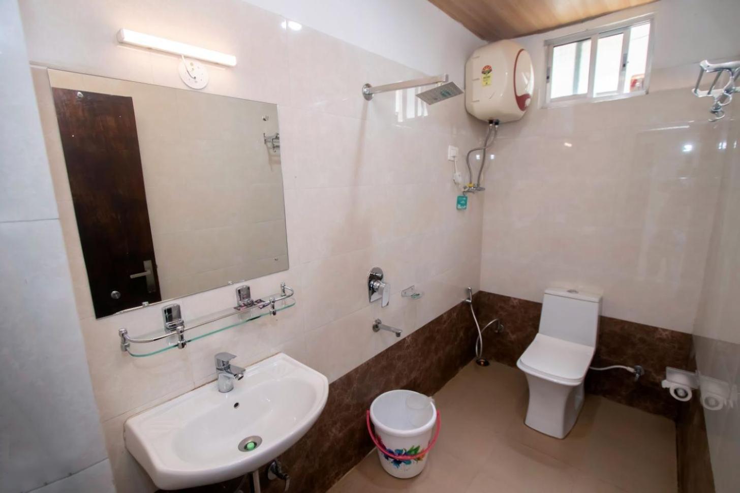 Hotel Cherrywood & Spa By Easygorooms 3*